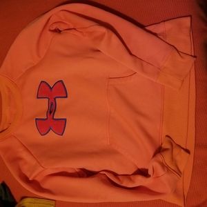 M under armour sweat shirt